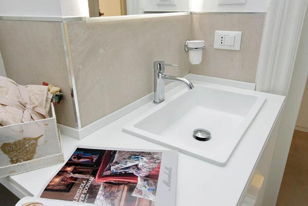 Elegant Apartment In The Heart Of Rome-Navona Area Exterior foto